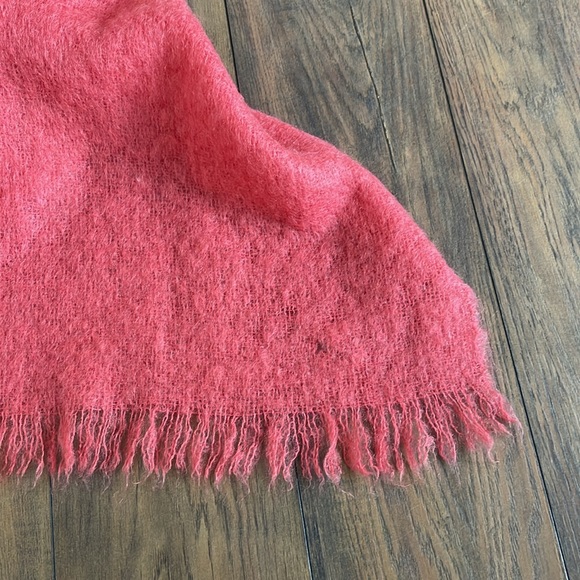 Vintage Hudson’s Bay Scarf - Picture 2 of 5